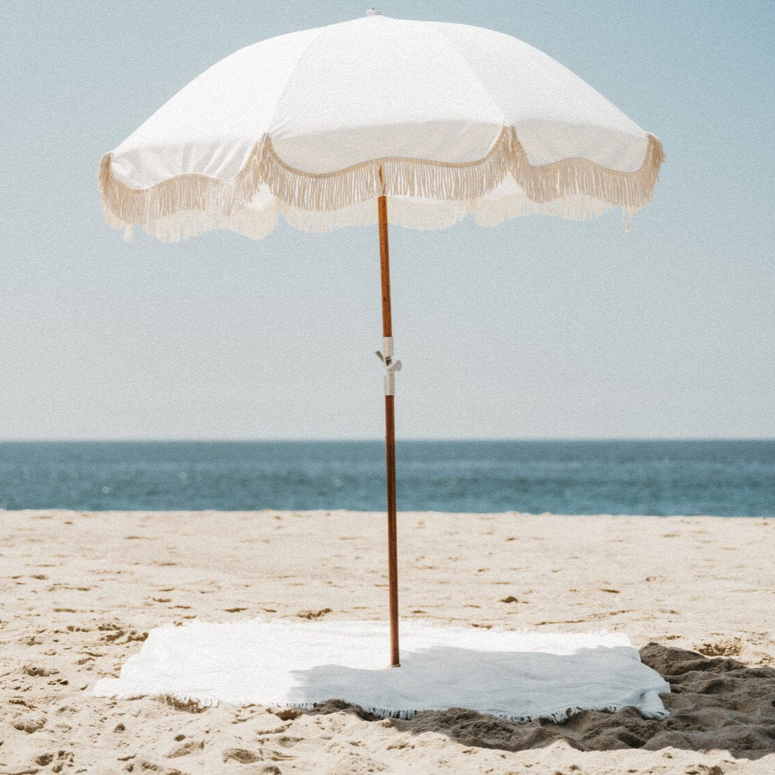 The Premium Beach Umbrella - Image 12