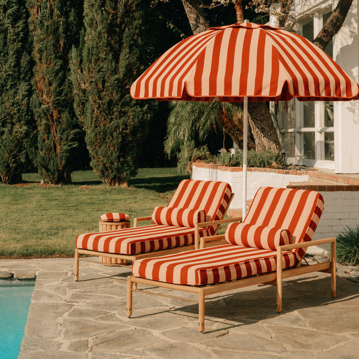 The WES Sun Lounger - Image 2