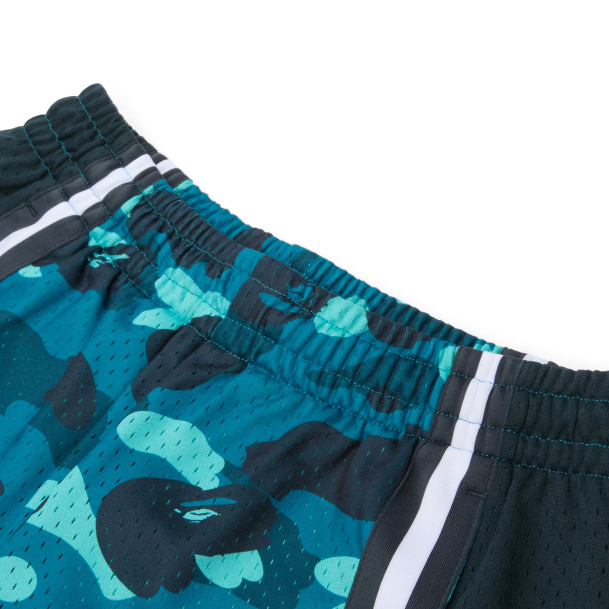 A Bathing Ape Color Camo Mesh Relaxed Fit Shorts M (Green) - Image 3