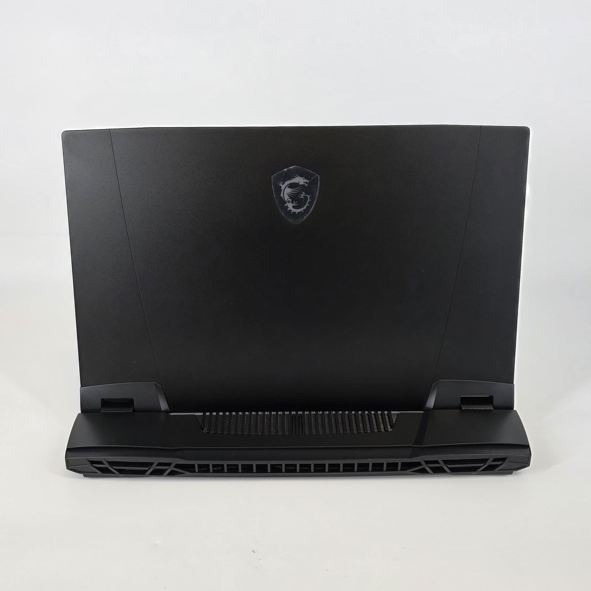 MSI Titan GT77 17.3 Black 2.0 GHz Intel Core i7 12th Gen. 32GB RAM 1TB Solid State Drive NVIDIA GeForce RTX 3070 Ti - Image 5