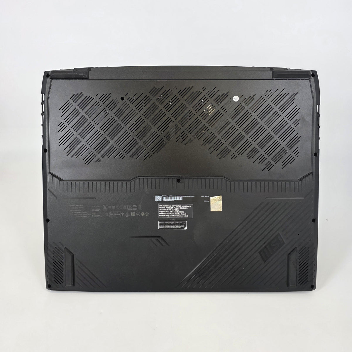 MSI Titan GT77 17.3 Black 2.0 GHz Intel Core i7 12th Gen. 32GB RAM 1TB Solid State Drive NVIDIA GeForce RTX 3070 Ti - Image 6