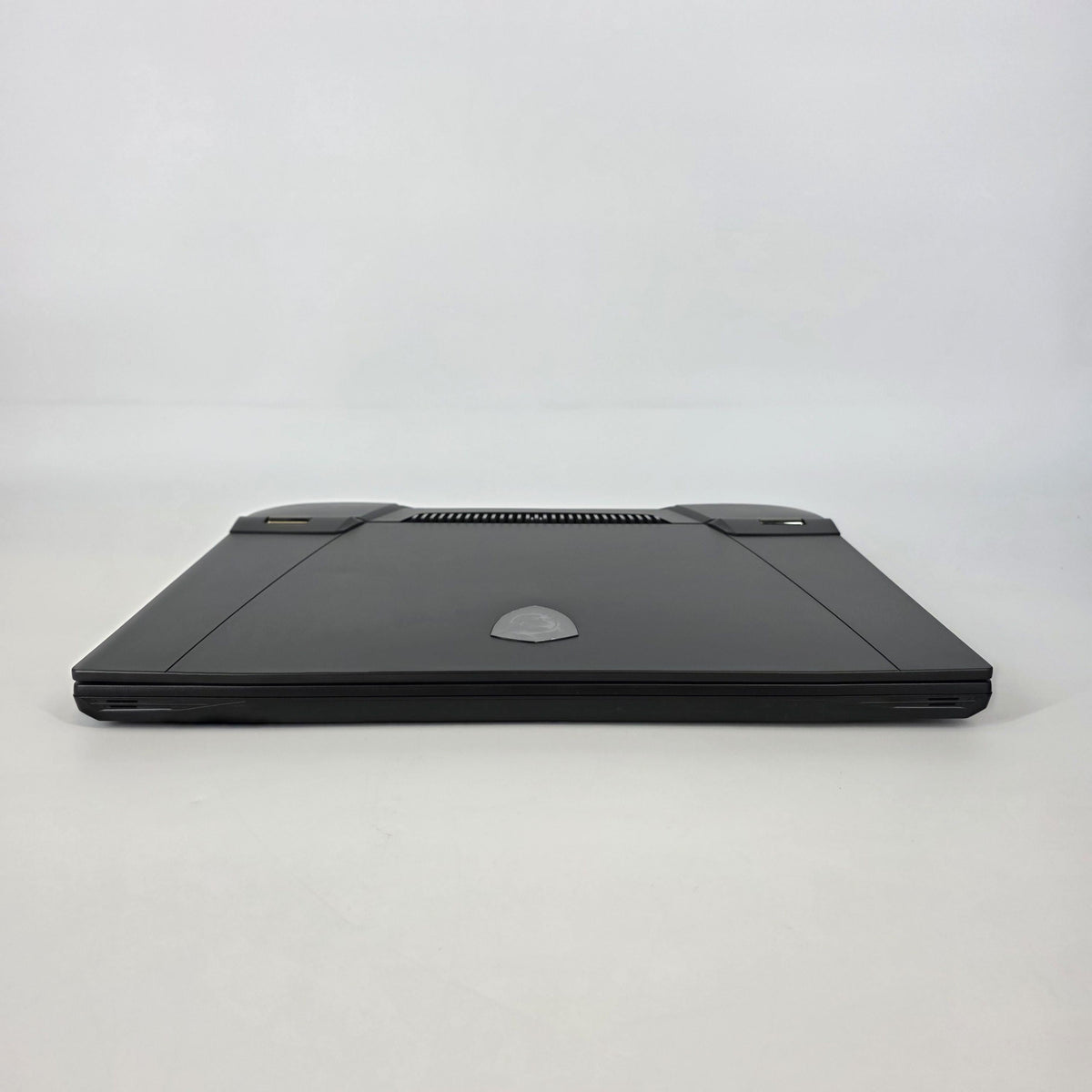 MSI Titan GT77 17.3 Black 2.0 GHz Intel Core i7 12th Gen. 32GB RAM 1TB Solid State Drive NVIDIA GeForce RTX 3070 Ti - Image 9