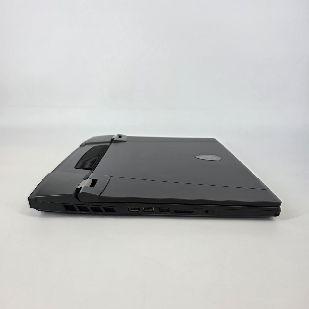 MSI Titan GT77 17.3 Black 2.0 GHz Intel Core i7 12th Gen. 32GB RAM 1TB Solid State Drive NVIDIA GeForce RTX 3070 - Image 10