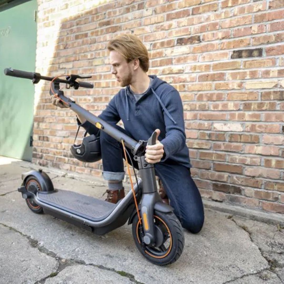 Segway - Ninebot F65 Kick Scooter w/40.4 miles Operating Range & 18.6 mph Max Speed - Black - AA.00.0010.94 - Good - Image 12