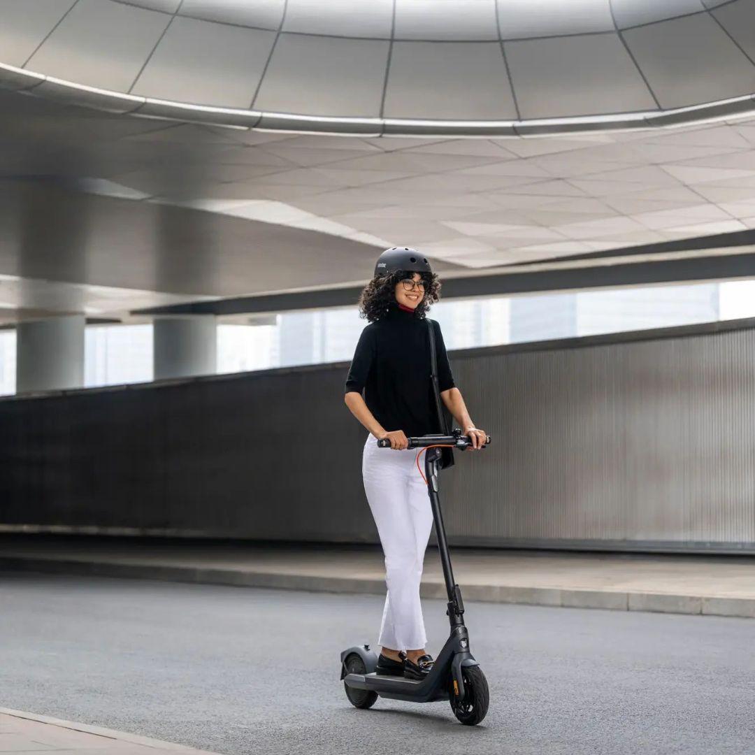 Segway - Ninebot E2 Pro Electric Scooter w/16.8 mile Range & 15.5mph Top Speed - Black - AA.05.14.05.0001 - Good - Image 13