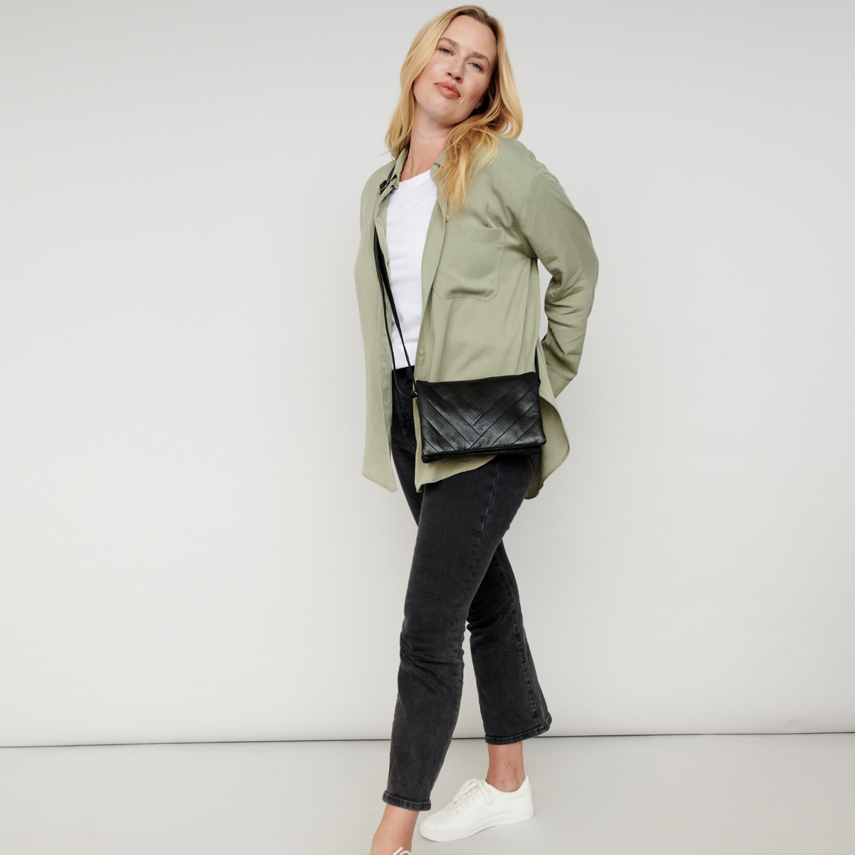 Sunny Leather Crossbody Bag - Image 5