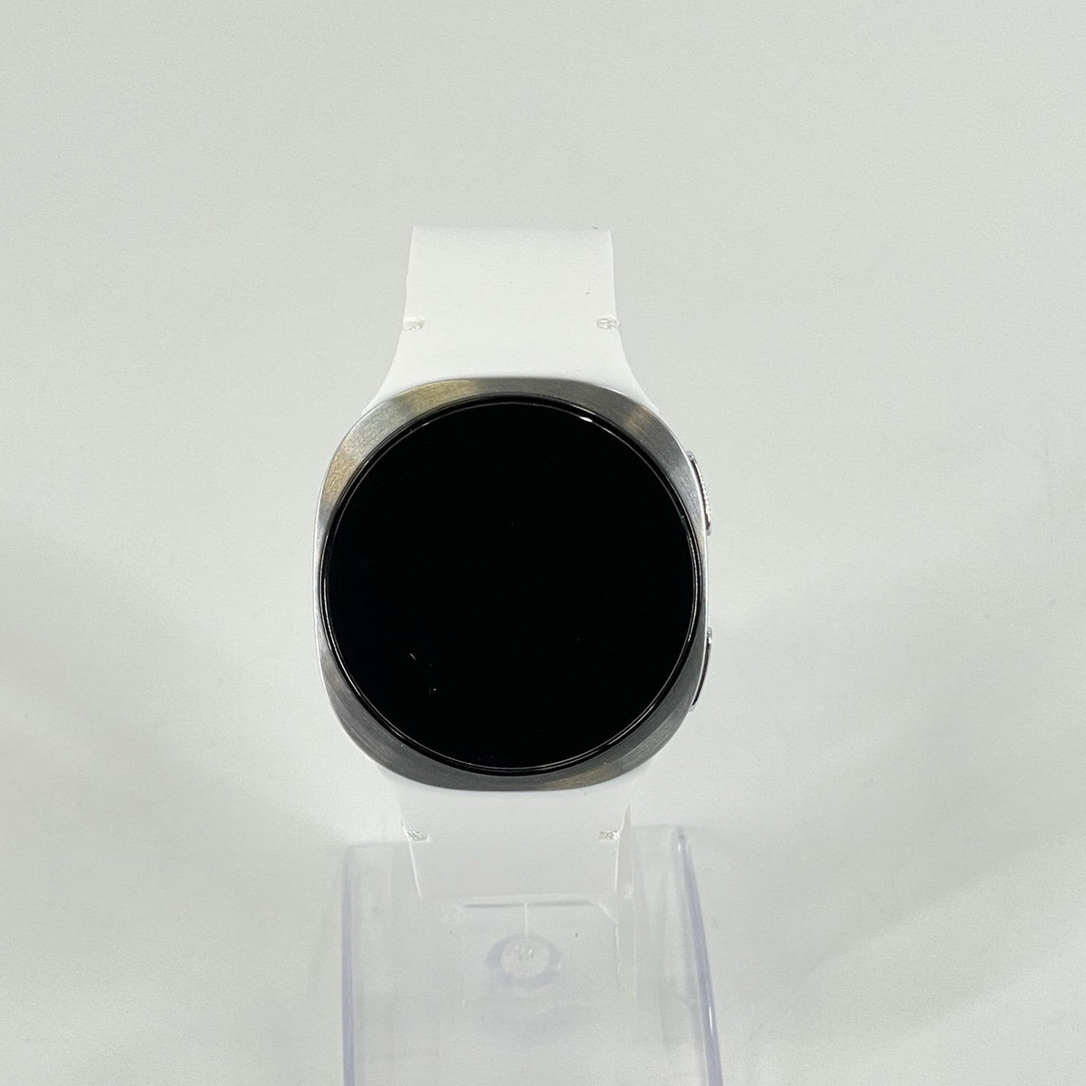 Samsung Galaxy Watch8 40mm Silver Unlocked 32GB - Image 2
