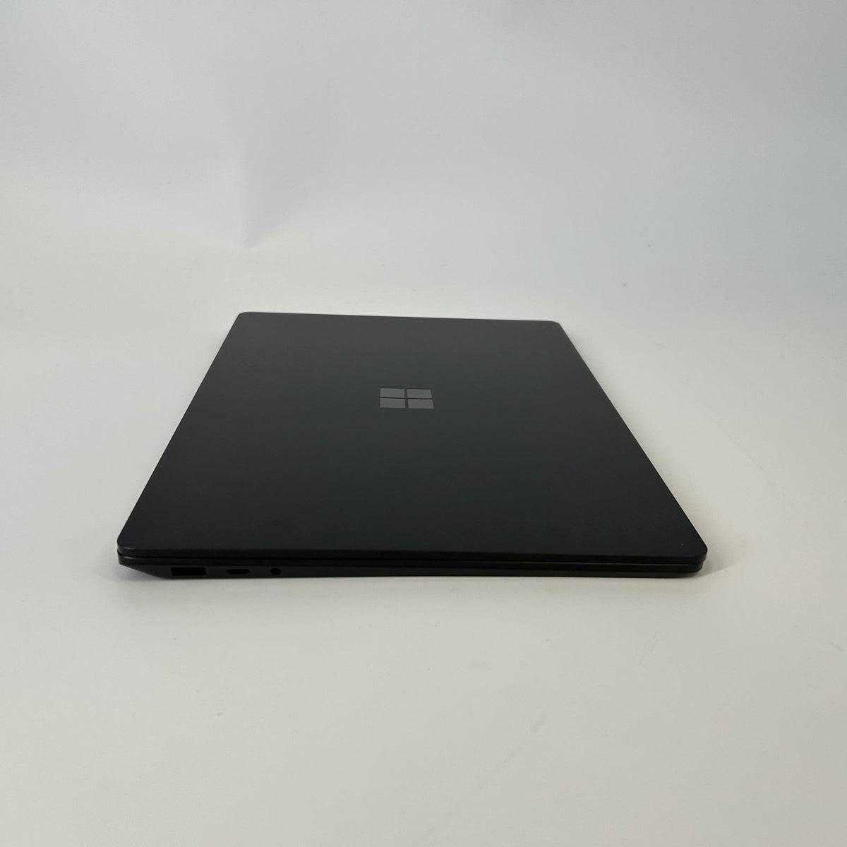 Microsoft Surface Laptop 5 13.5 Black 2.7 GHz Intel Core i7 12th Gen. 16GB RAM 512GB Solid State Drive - Image 8