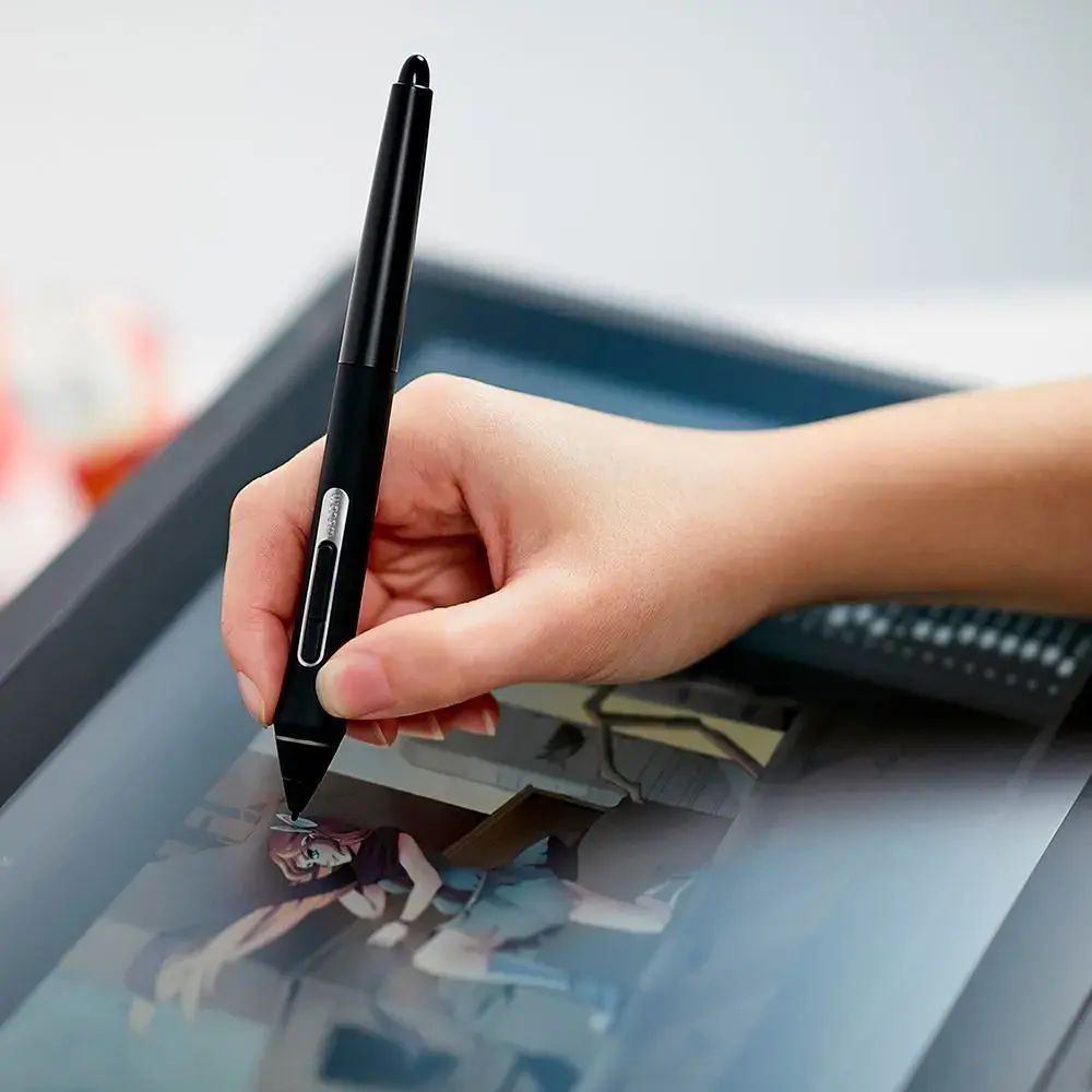 Wacom - Cintiq 16 Creative Pen Display Drawing Tablet - Black - DTK1660K0A - Image 5