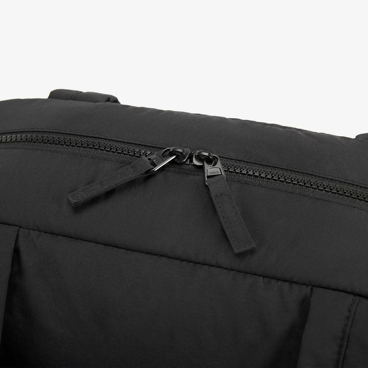 Puffy Water-Resistant Gym & Travel Duffle Bag - Image 3