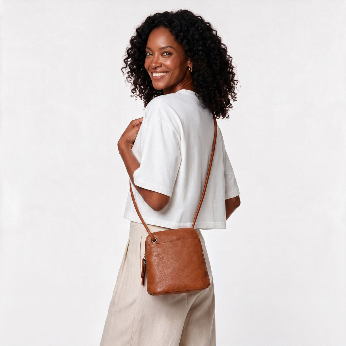 Lilly Leather Crossbody Bag - Image 5