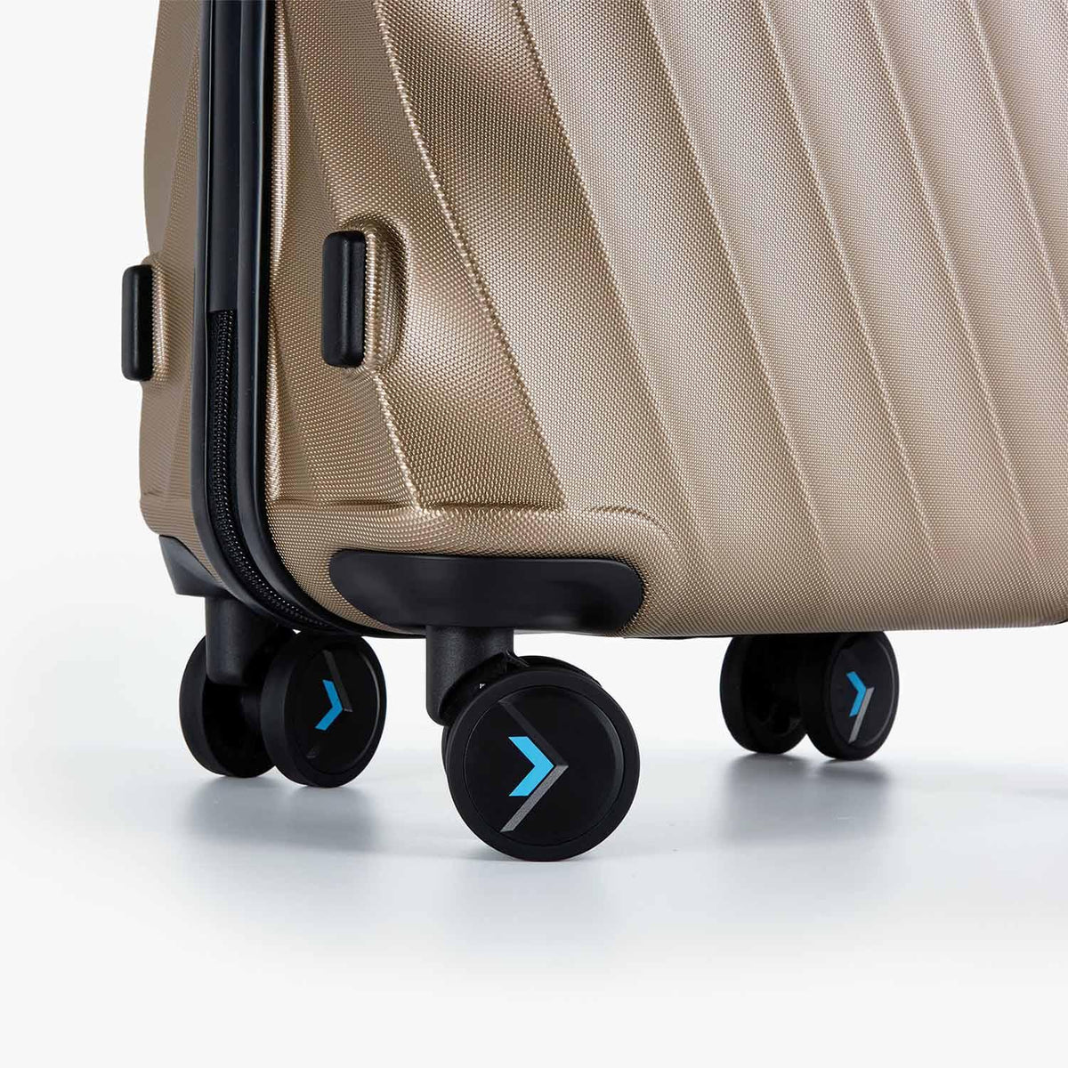 Globetrotter 20" Hardside Rolling Carry-on Stylish Suitcase - Image 64