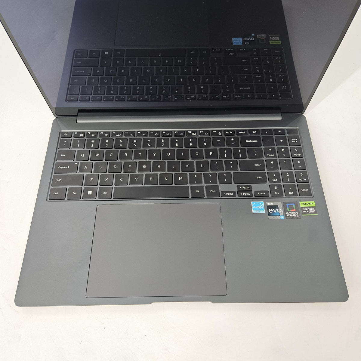 Samsung Galaxy Book3 Ultra 16 Graphite 2.6 GHz Intel Core i9 13th Gen. 32GB RAM 1TB Solid State Drive NVIDIA - Image 2