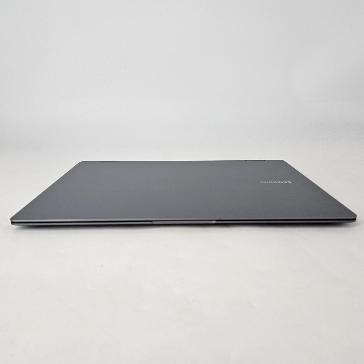 Samsung Galaxy Book5 Pro 360 16 Gray 2.2 GHz Intel Core Ultra 7 Series 2 32GB RAM 1TB Solid State Drive - Image 9