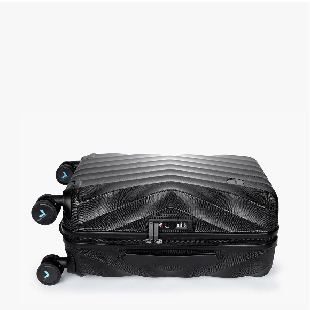 Globetrotter 20" Hardside Rolling Carry-on Stylish Suitcase - Image 11