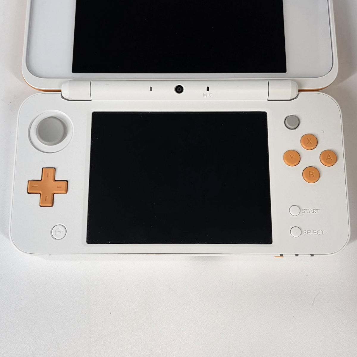 Nintendo New 2DS XL White + Orange White - Image 12