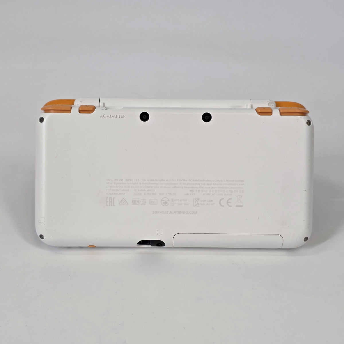 Nintendo New 2DS XL White + Orange White - Image 7