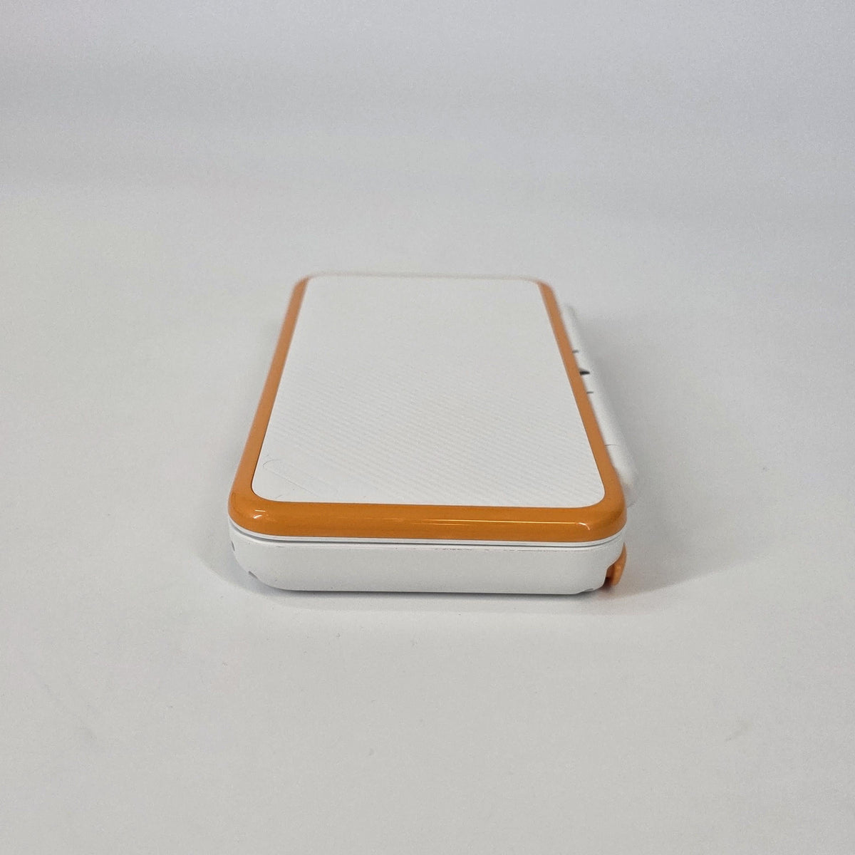 Nintendo New 2DS XL White + Orange White - Image 11
