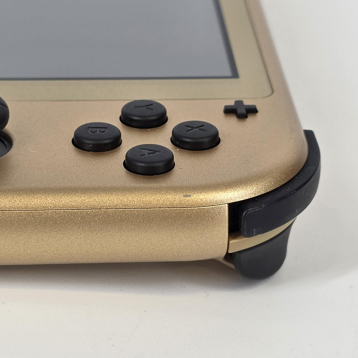 Nintendo Switch Lite Hyrule Edition Gold 32GB - Image 13