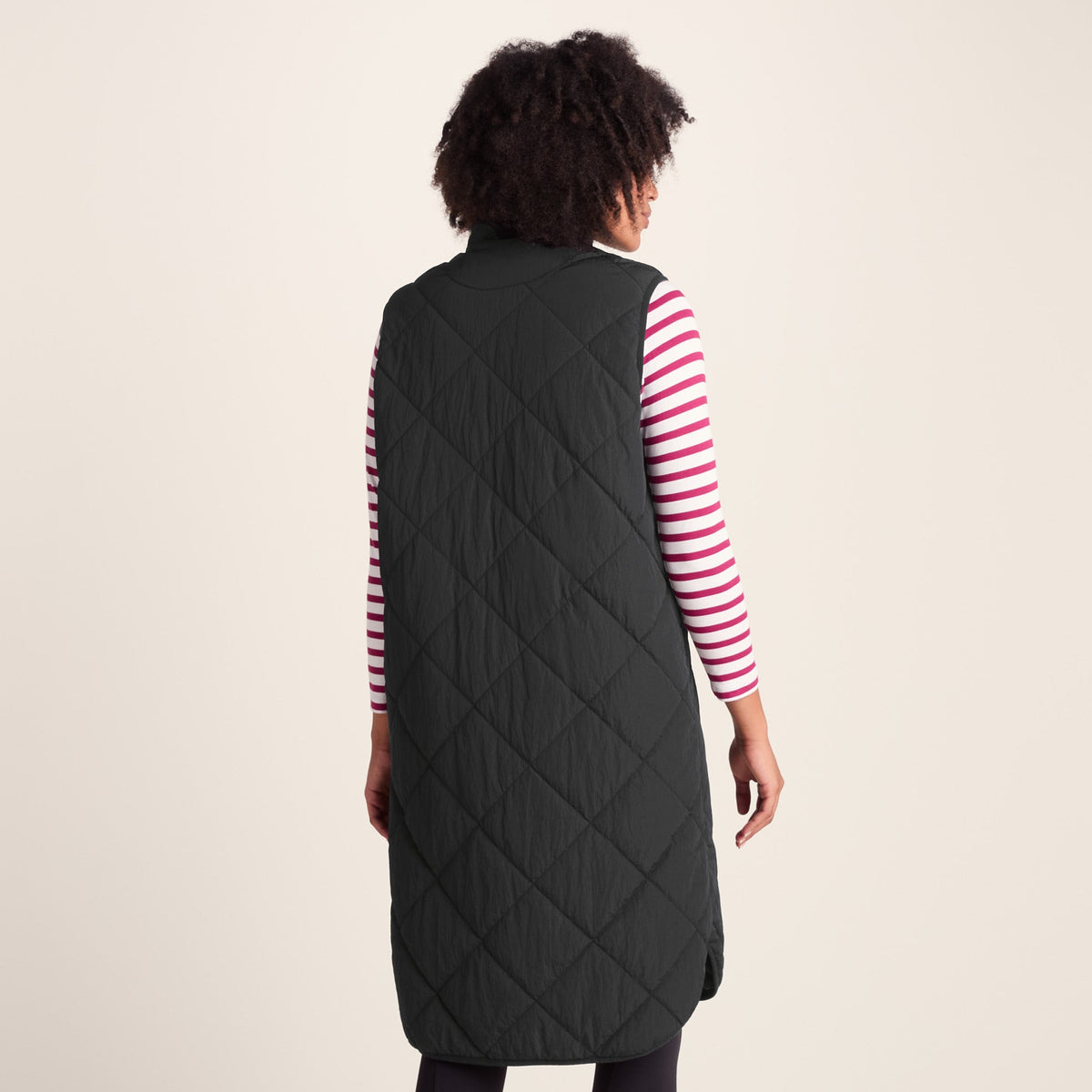 Anda Womens Shower Resistant Insulated Gilet - Black - Image 3