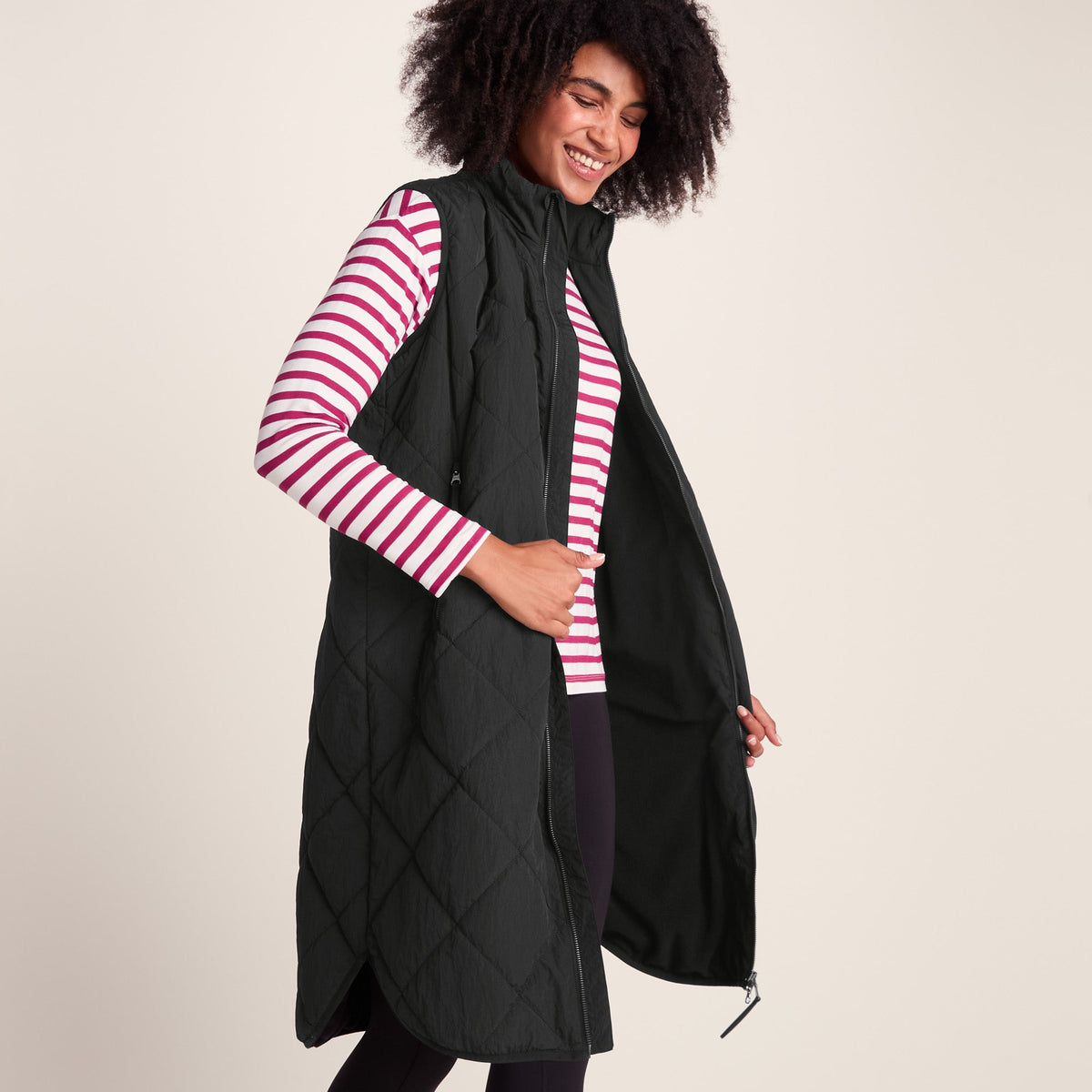 Anda Womens Shower Resistant Insulated Gilet - Black - Image 4
