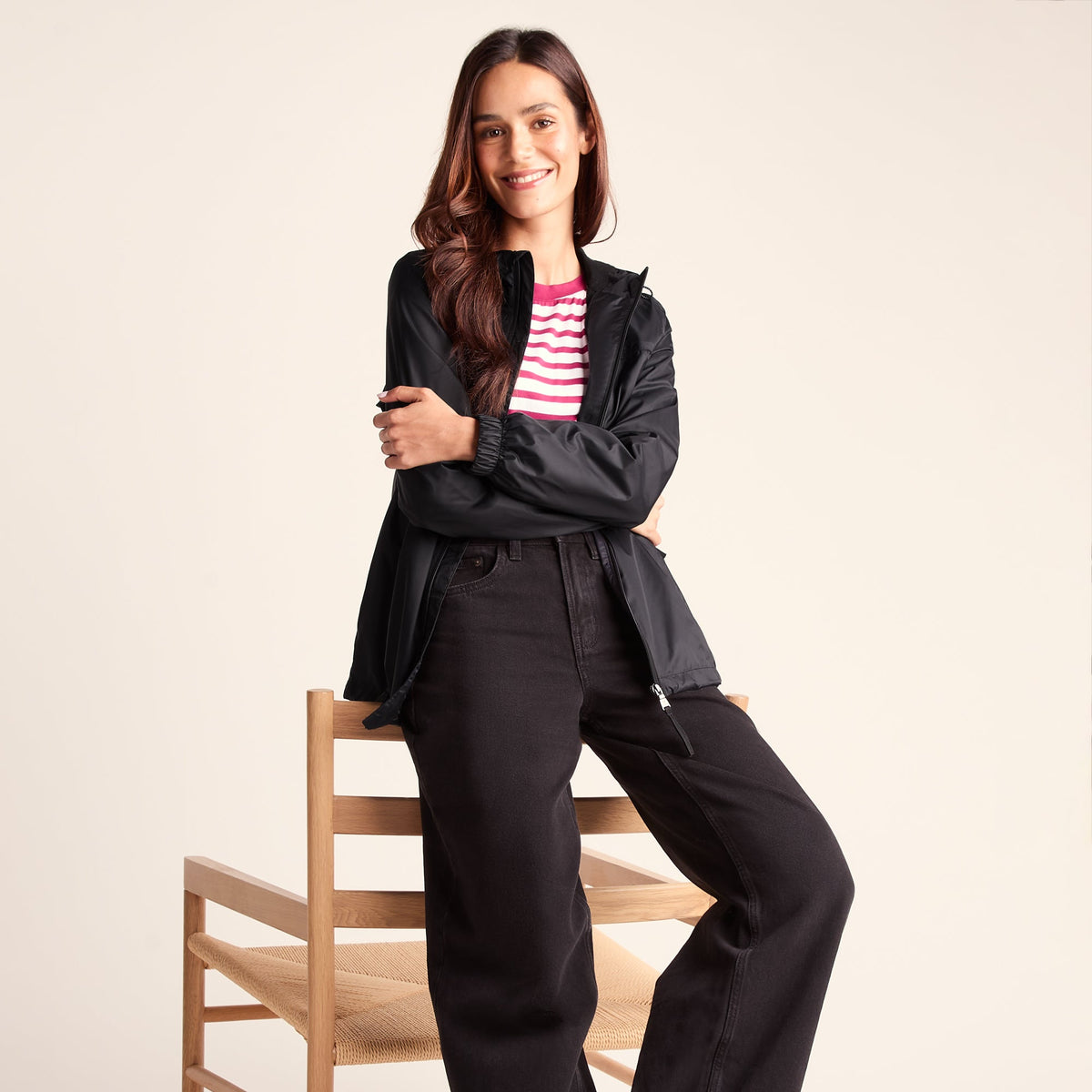 Craven Womens Waterproof Packaway Jacket - Black - Image 4