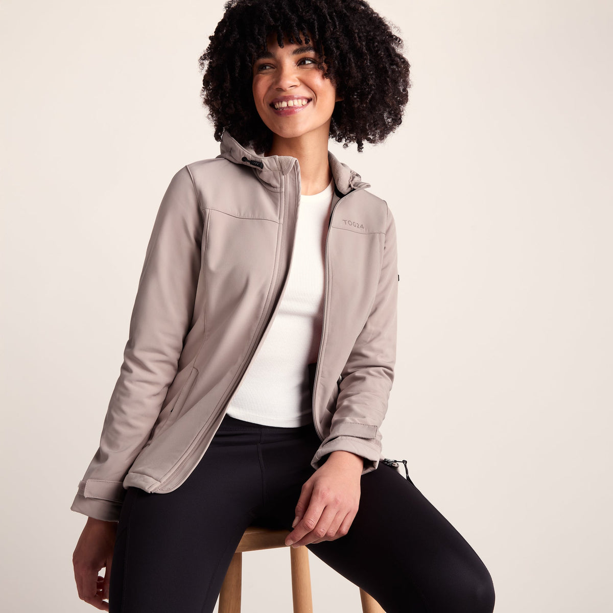 Keld Womens Shower Resistant Hooded Softshell Jacket - Dusky Pink - Image 4