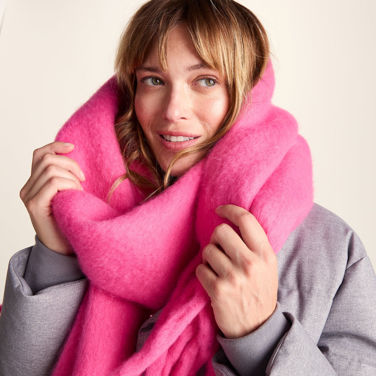 Marlene Heavyweight Brushed Colour Block Blanket Scarf - Rich Pink - Image 3