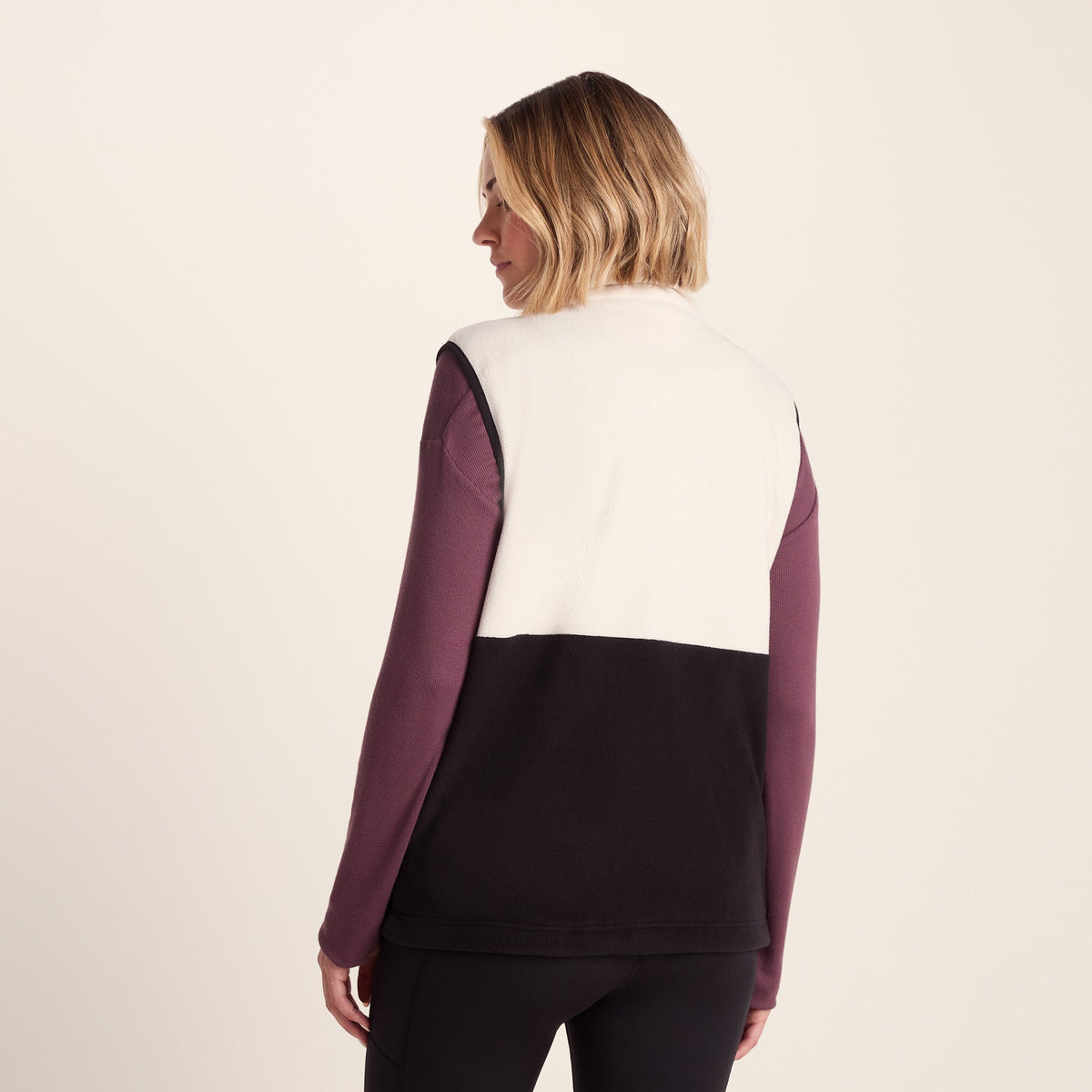 Tunston Womens Relaxed Fit Microfleece Gilet - Vanilla/Black - Image 2