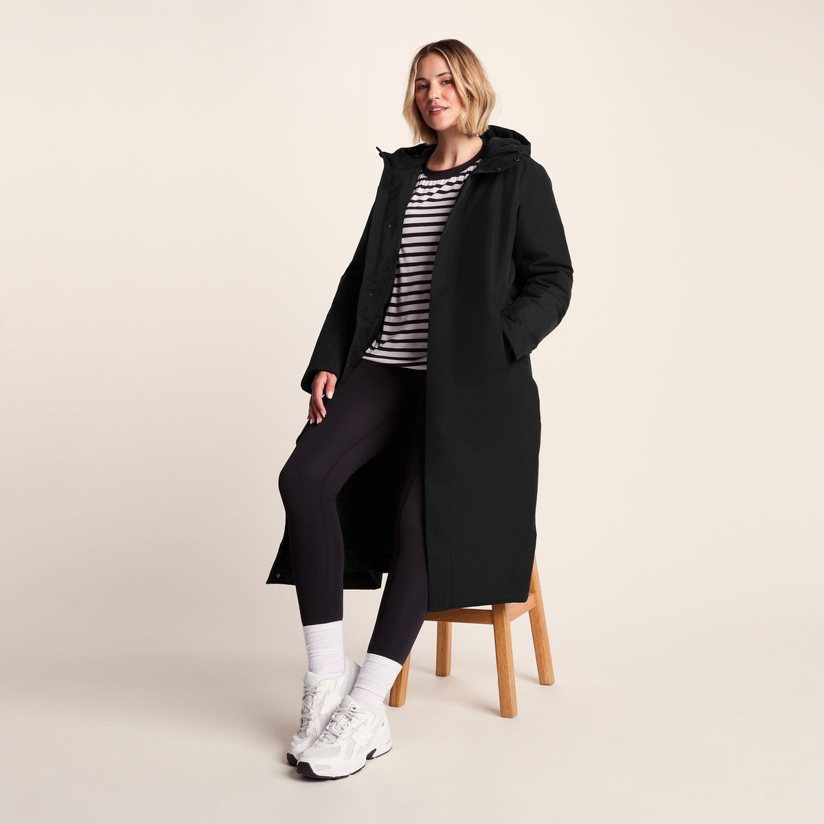 Uma Womens Waterproof Down Insulated Parka - Black - Image 9
