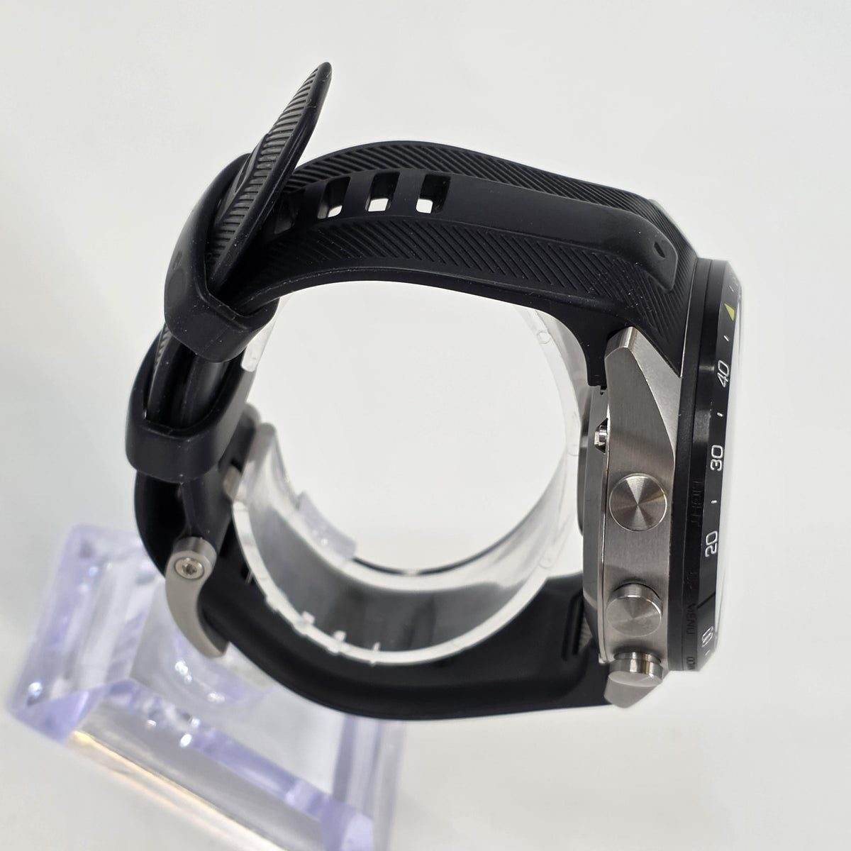 Garmin MARQ Athlete (Gen 2) 46mm Black GPS - Image 5