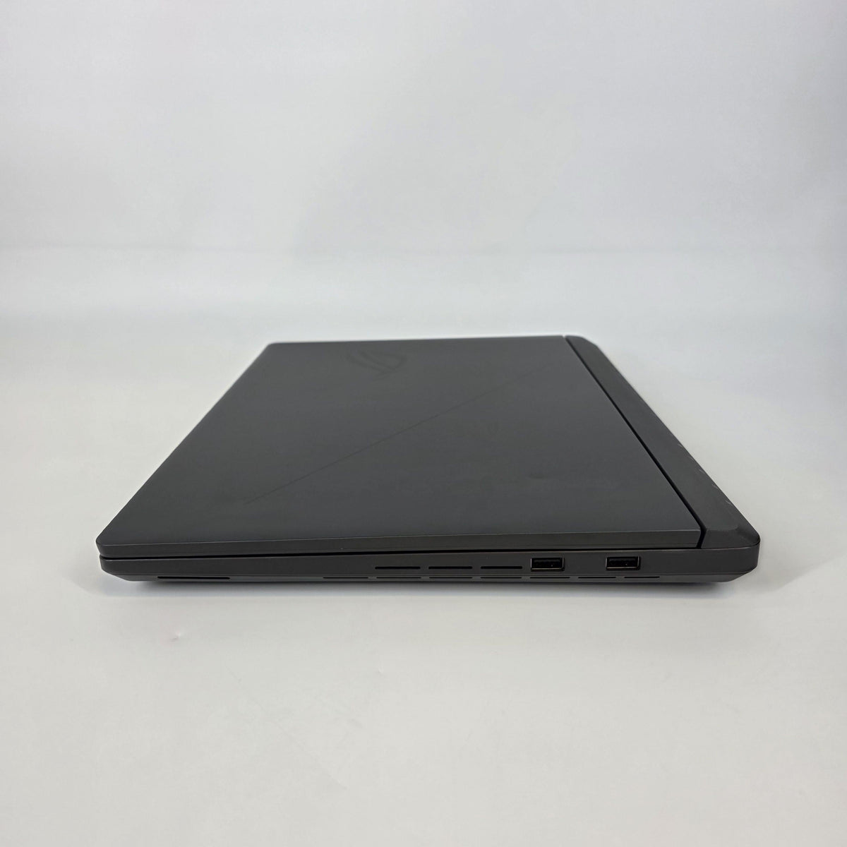 Asus ROG Strix G16 G615 16 Black 2.7 GHz Intel Core Ultra 9 Series 2 32GB RAM 1TB Solid State Drive NVIDIA GeForce - Image 8