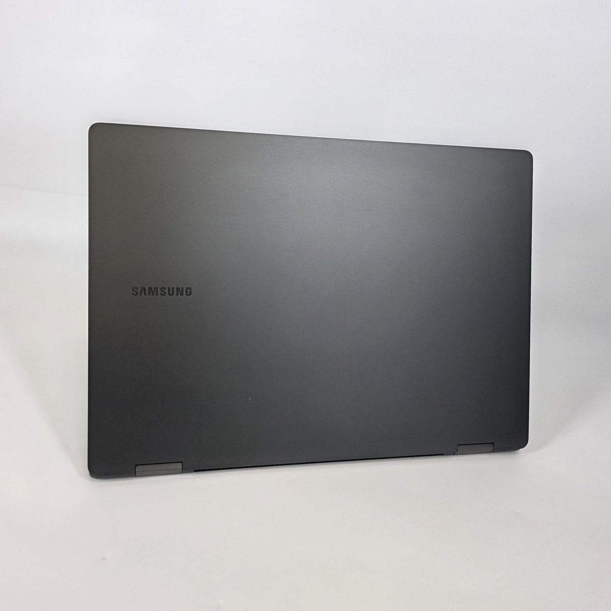 Samsung Galaxy Book3 Pro 360 16 Graphite 2.2 GHz Intel Core i7 13th Gen. 16GB RAM 1TB Solid State Drive - Image 10