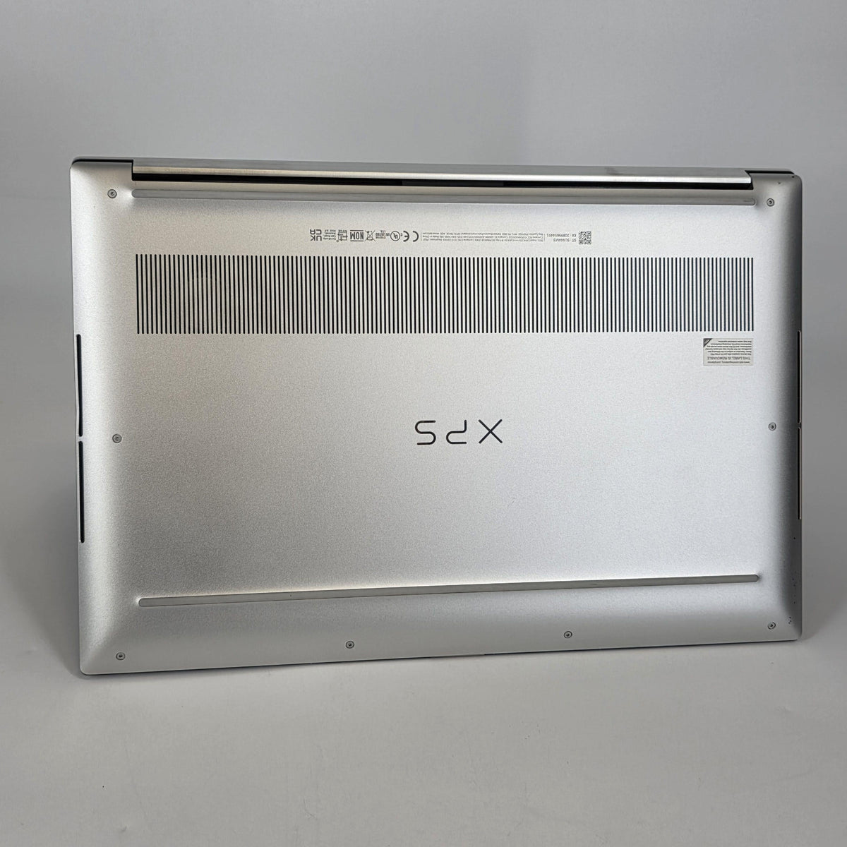 Dell XPS 15 9510 Silver 2.3 GHz Intel Core i7 11th Gen. 16GB RAM 512GB Solid State Drive NVIDIA GeForce RTX 3050 4 - Image 6