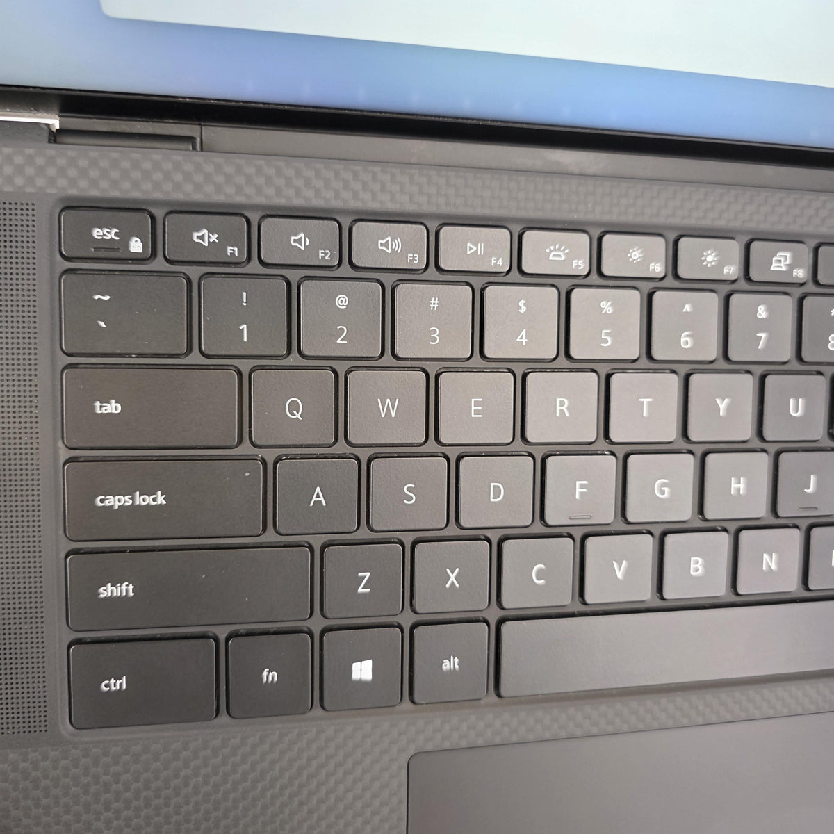 Dell XPS 15 9510 Silver 2.3 GHz Intel Core i7 11th Gen. 16GB RAM 512GB Solid State Drive NVIDIA GeForce RTX 3050 4 - Image 14
