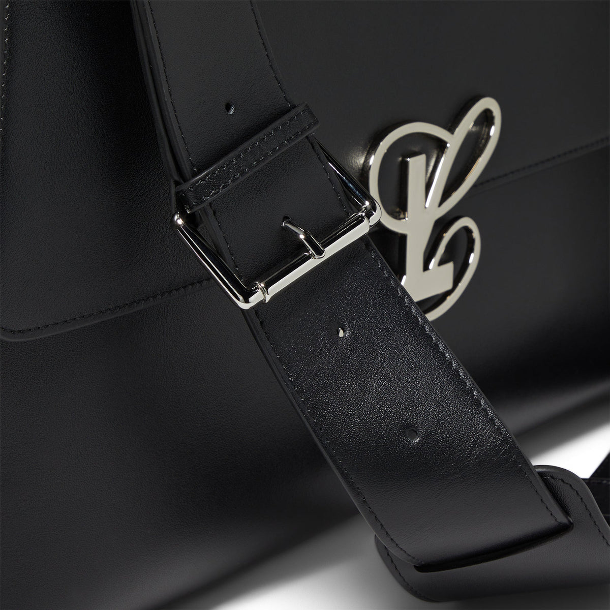Luar Messenger Bag (Smooth black) - Image 3