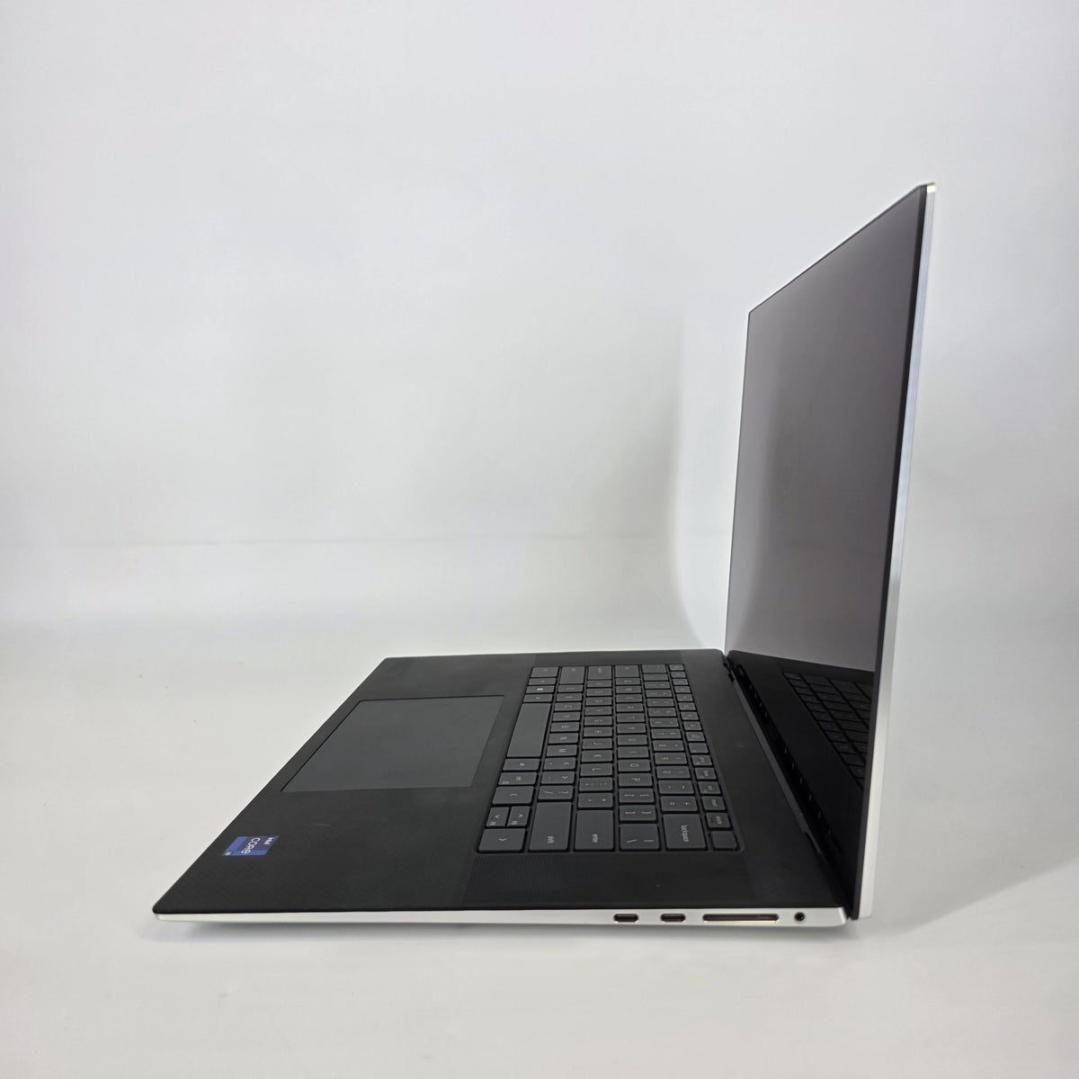 Dell XPS 17 9710 Silver 2.5 GHz Intel Core i9 11th Gen. 64GB RAM 1TB Solid State Drive NVIDIA GeForce RTX 3060 6 GB - Image 4