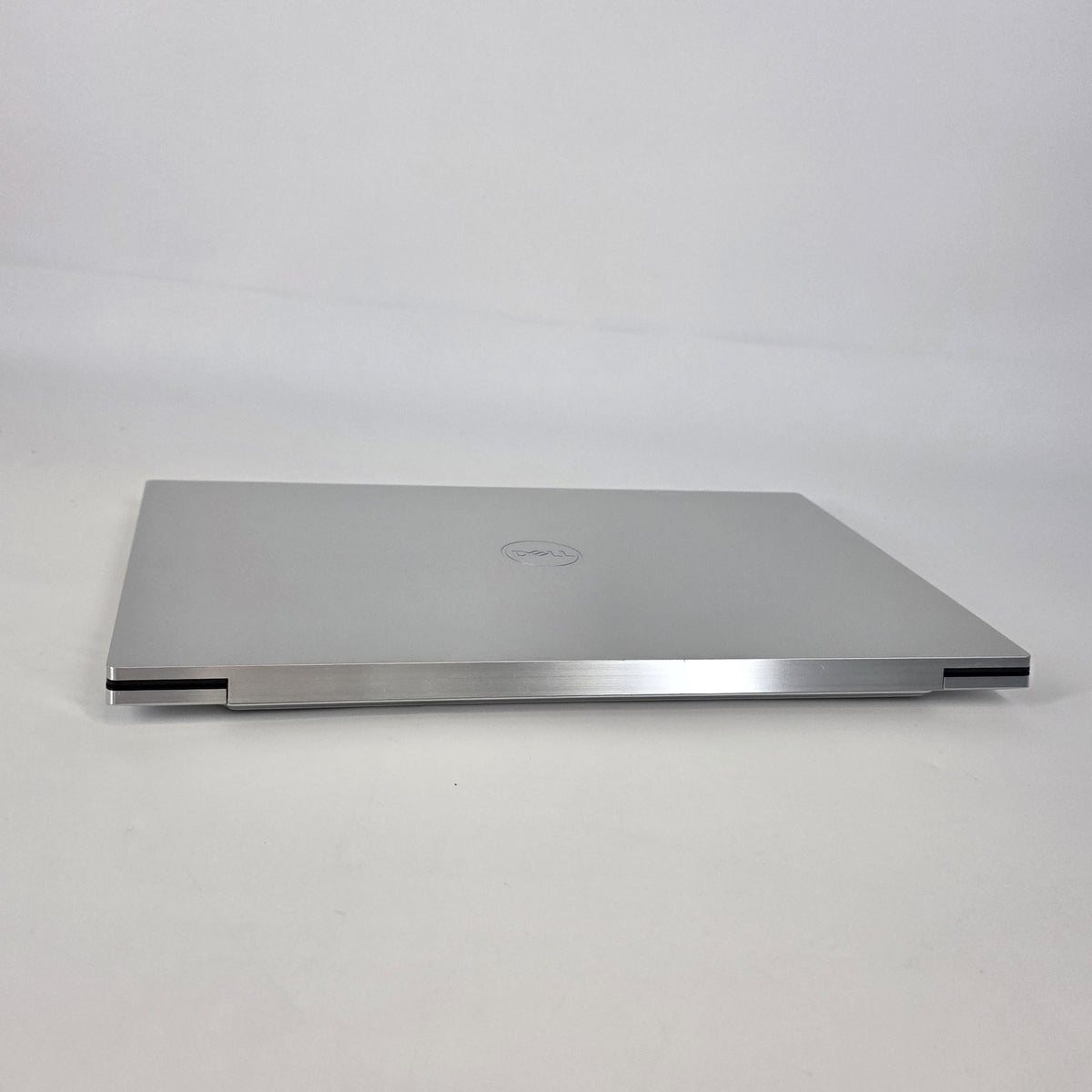 Dell XPS 17 9710 Silver 2.5 GHz Intel Core i9 11th Gen. 64GB RAM 1TB Solid State Drive NVIDIA GeForce RTX 3060 6 GB - Image 6