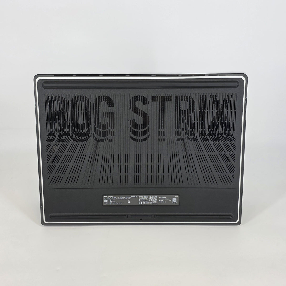 Asus ROG Strix Scar 18 G835 18 Black 2.7 GHz Intel Core Ultra 9 Series 2 32GB RAM 1TB Solid State Drive NVIDIA - Image 5