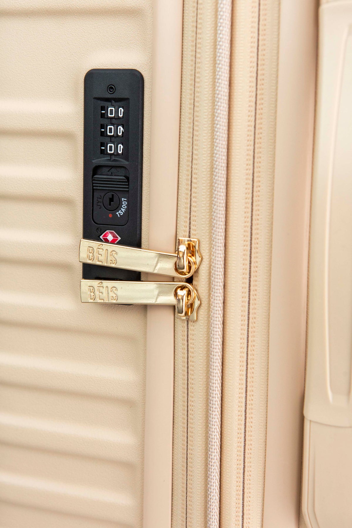 Resale The Large Check-In Roller in Beige - Image 9