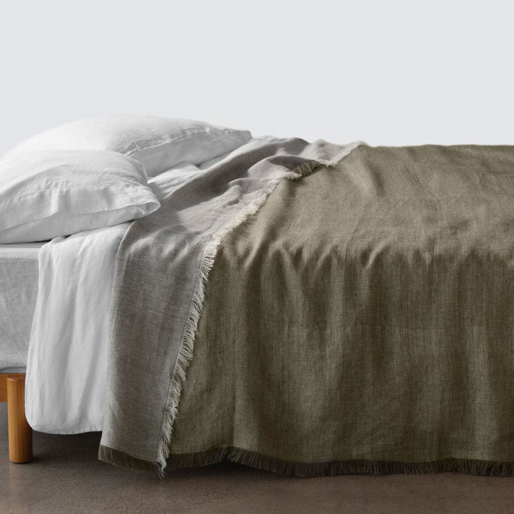 Arya Linen Bed Blanket - Olive