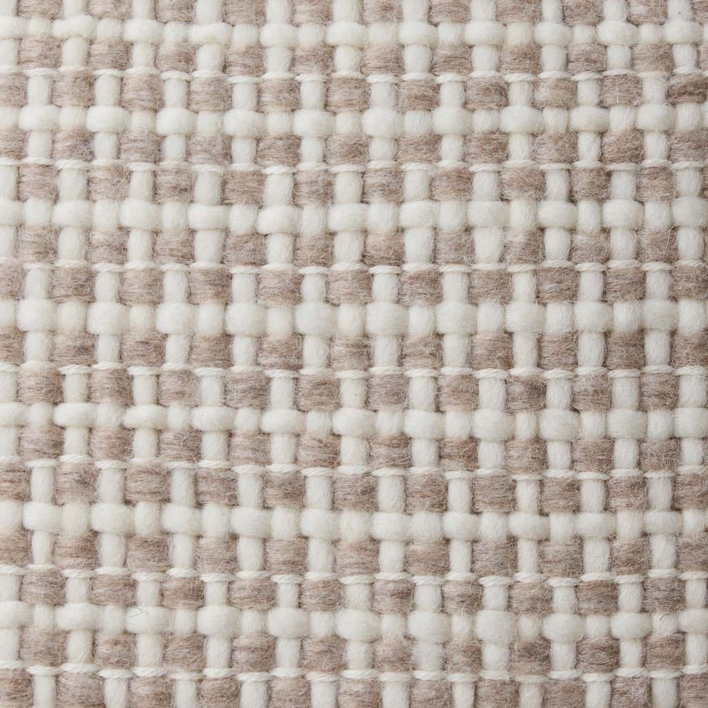 Aventura Pillow - Image 4