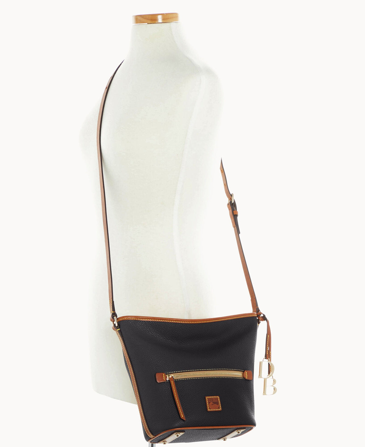 Pebble Grain Zip Sac - Image 20