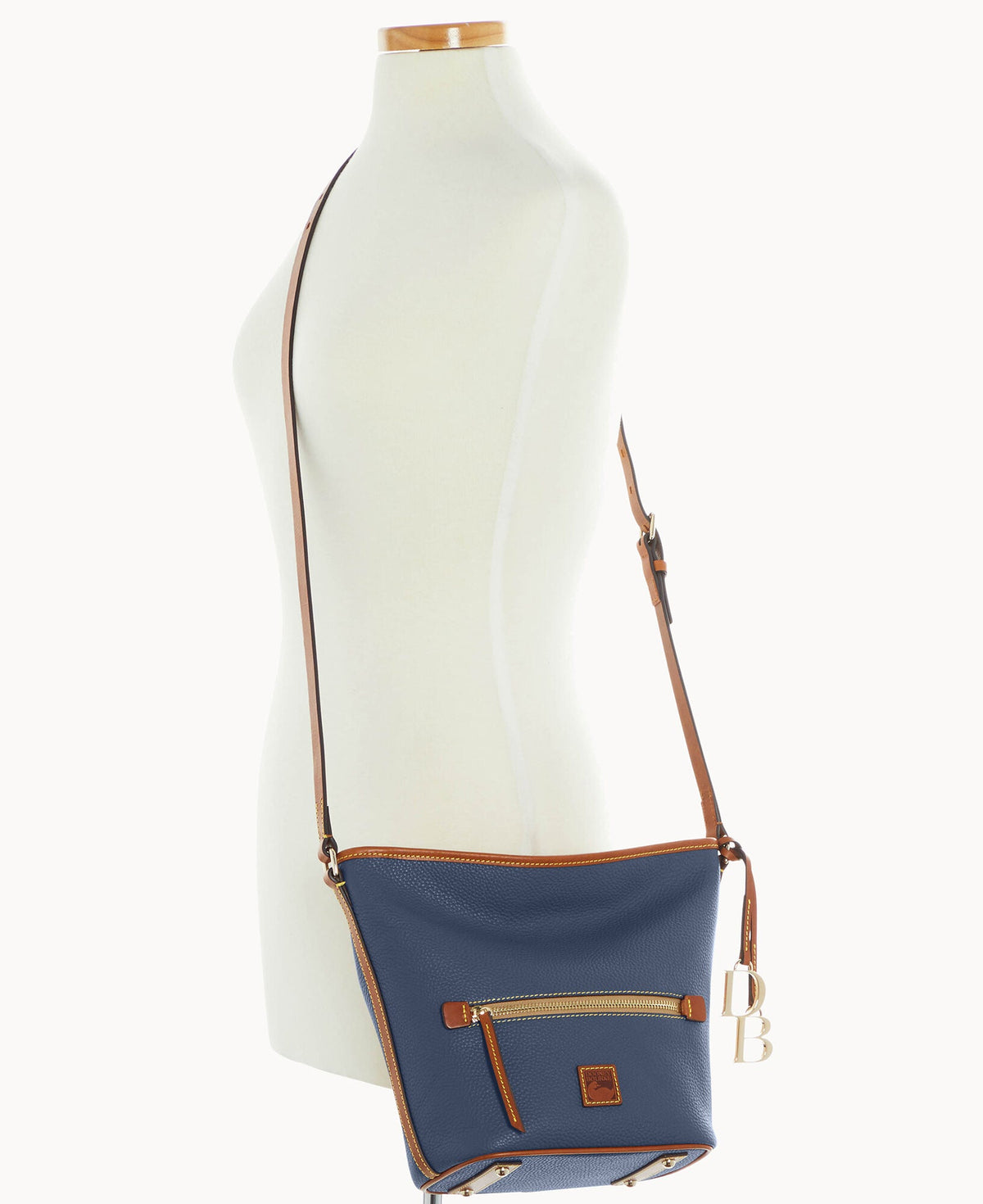 Pebble Grain Zip Sac - Image 44