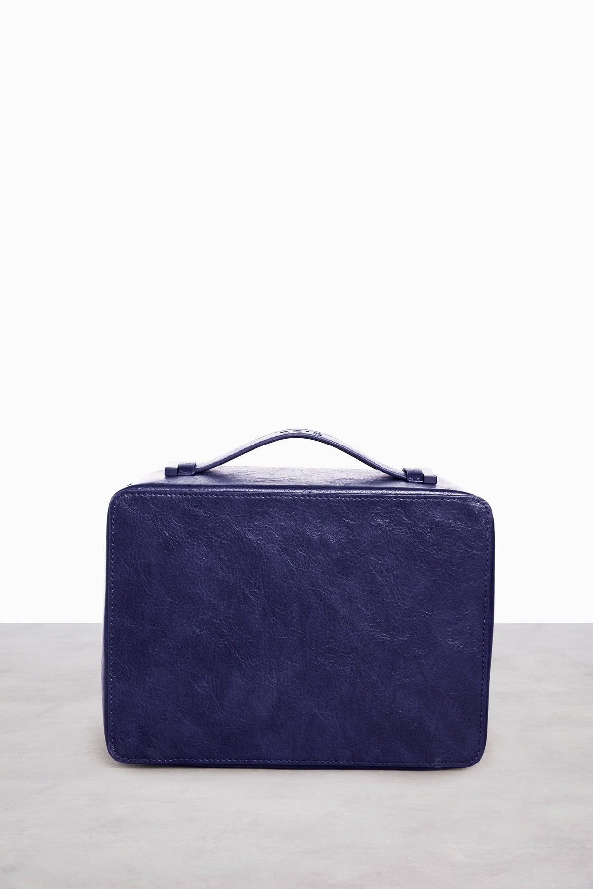 Resale The Cosmetic Case in Navy - Image 5