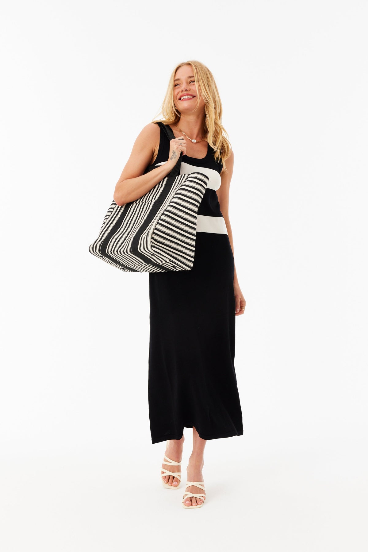 Resale The Vacation Tote in Black Stripe - Image 10