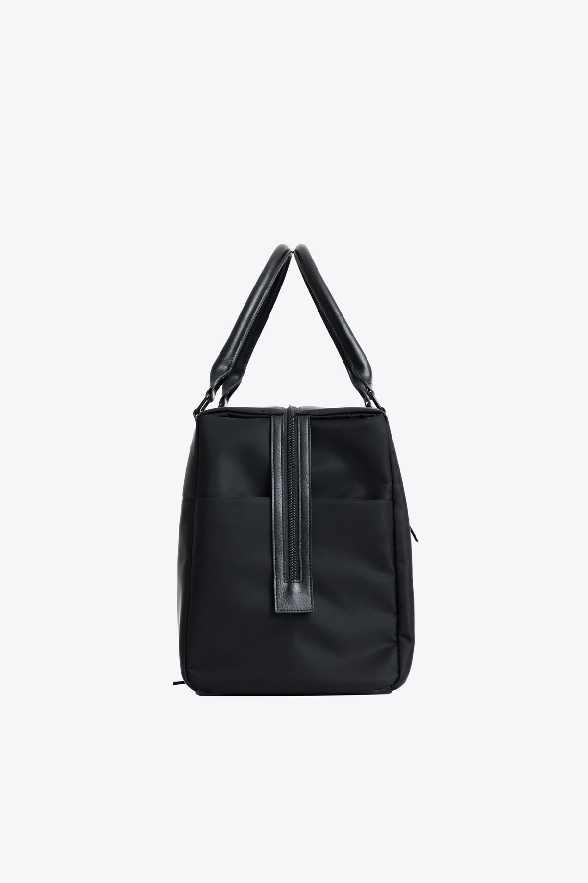 Resale The Commuter Duffle in Black - Image 14