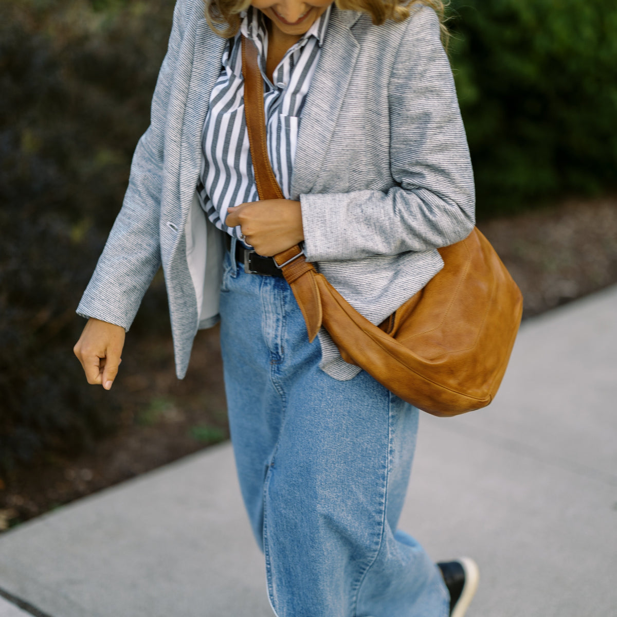 Boone Leather Sling Bag - Image 8
