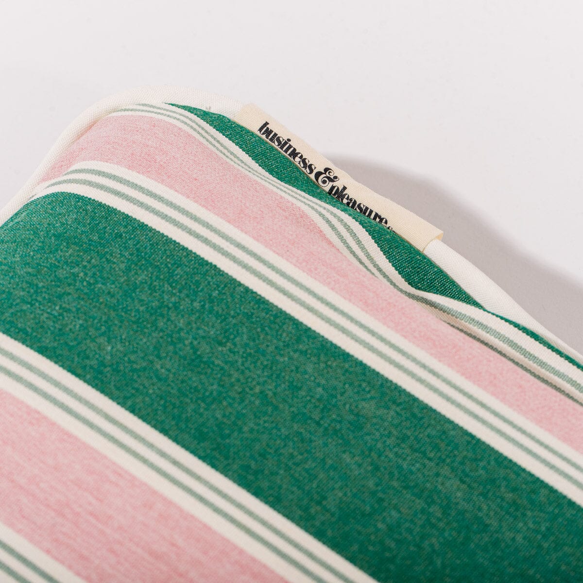 The Inflatable Beach Pillow - Image 4