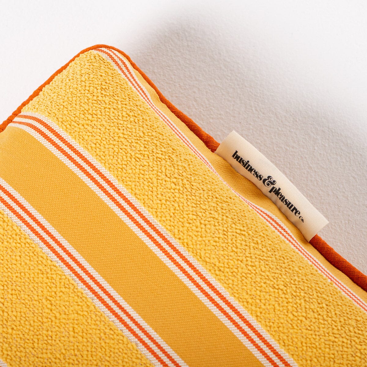 The Inflatable Beach Pillow - Image 6